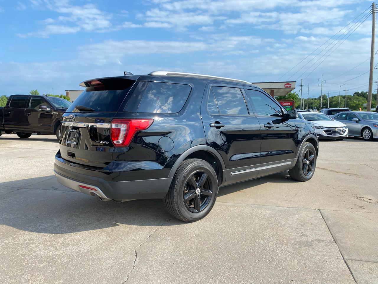 Ford Explorer XLT 4WD 2017