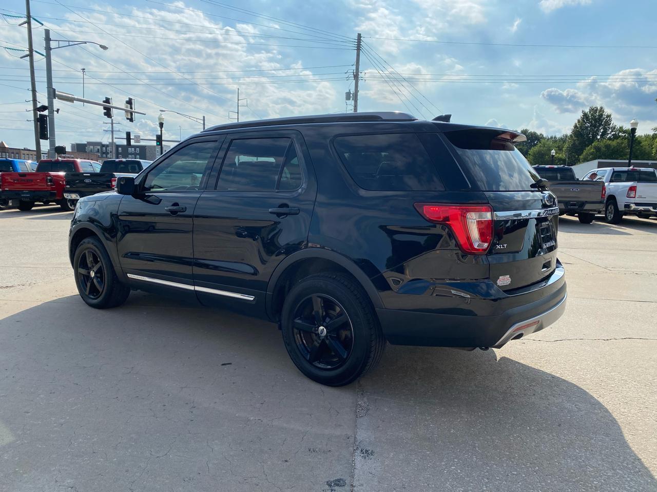 Ford Explorer XLT 4WD 2017