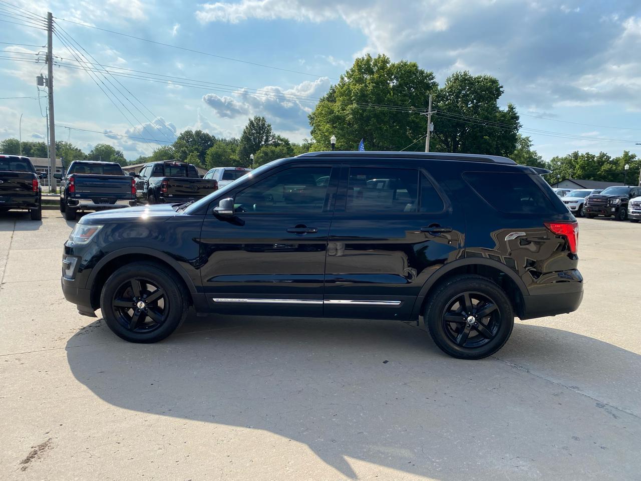 Ford Explorer XLT 4WD 2017