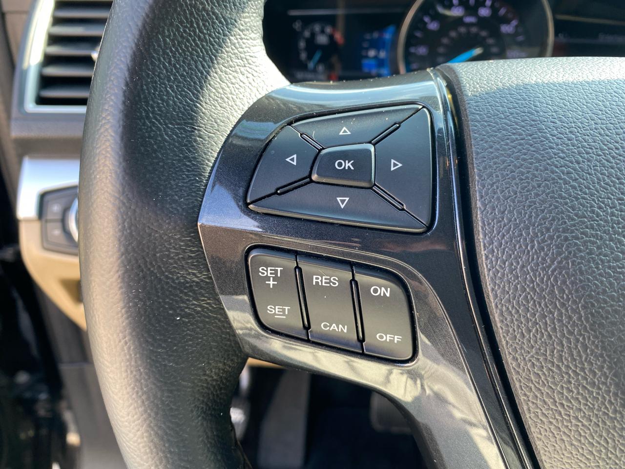 Ford Explorer XLT 4WD 2017