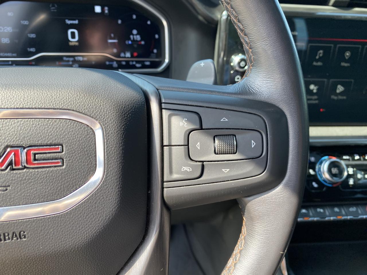 GMC Sierra 1500 AT4 Crew Cab 4WD 2023