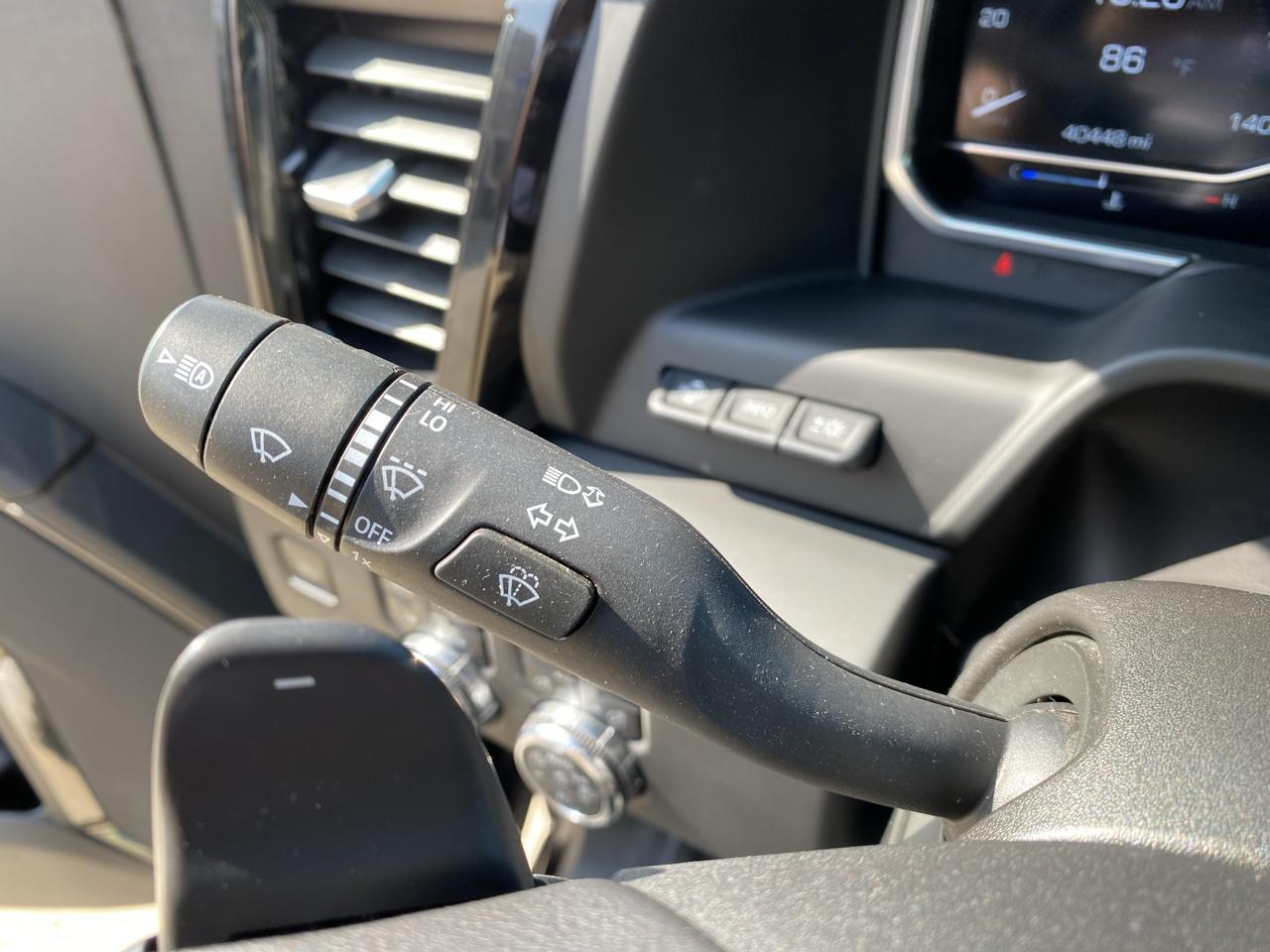 GMC Sierra 1500 AT4 Crew Cab 4WD 2023