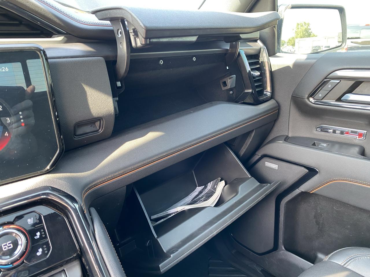 GMC Sierra 1500 AT4 Crew Cab 4WD 2023