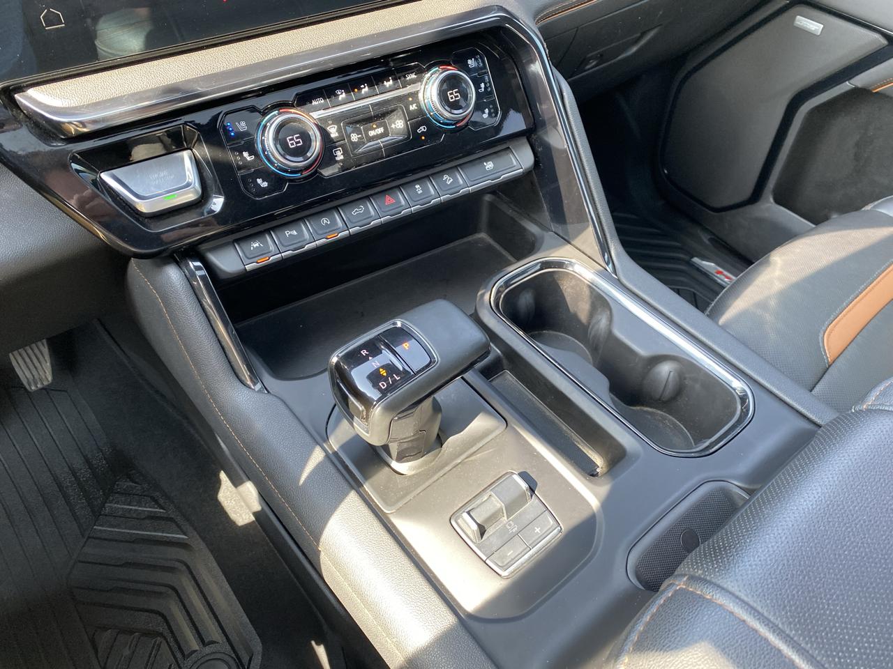 GMC Sierra 1500 AT4 Crew Cab 4WD 2023