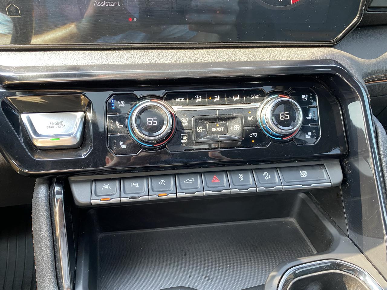 GMC Sierra 1500 AT4 Crew Cab 4WD 2023
