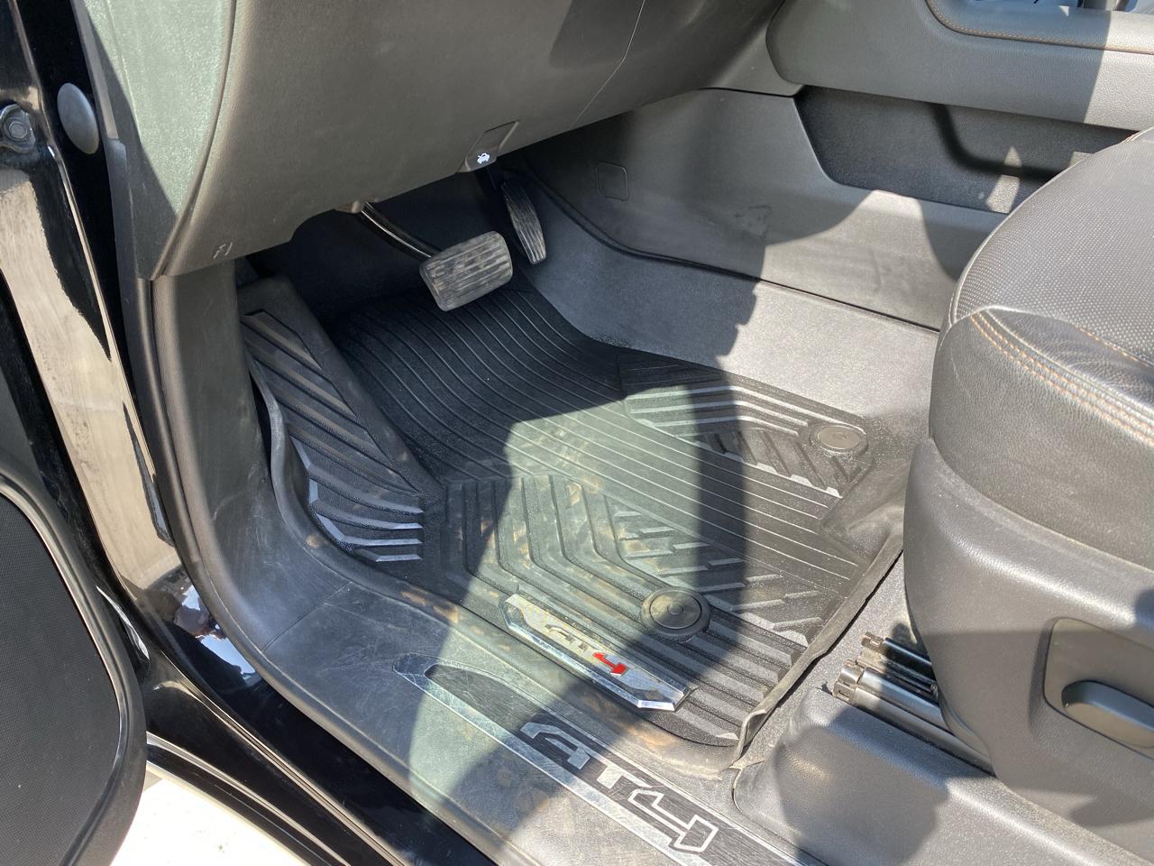 GMC Sierra 1500 AT4 Crew Cab 4WD 2023