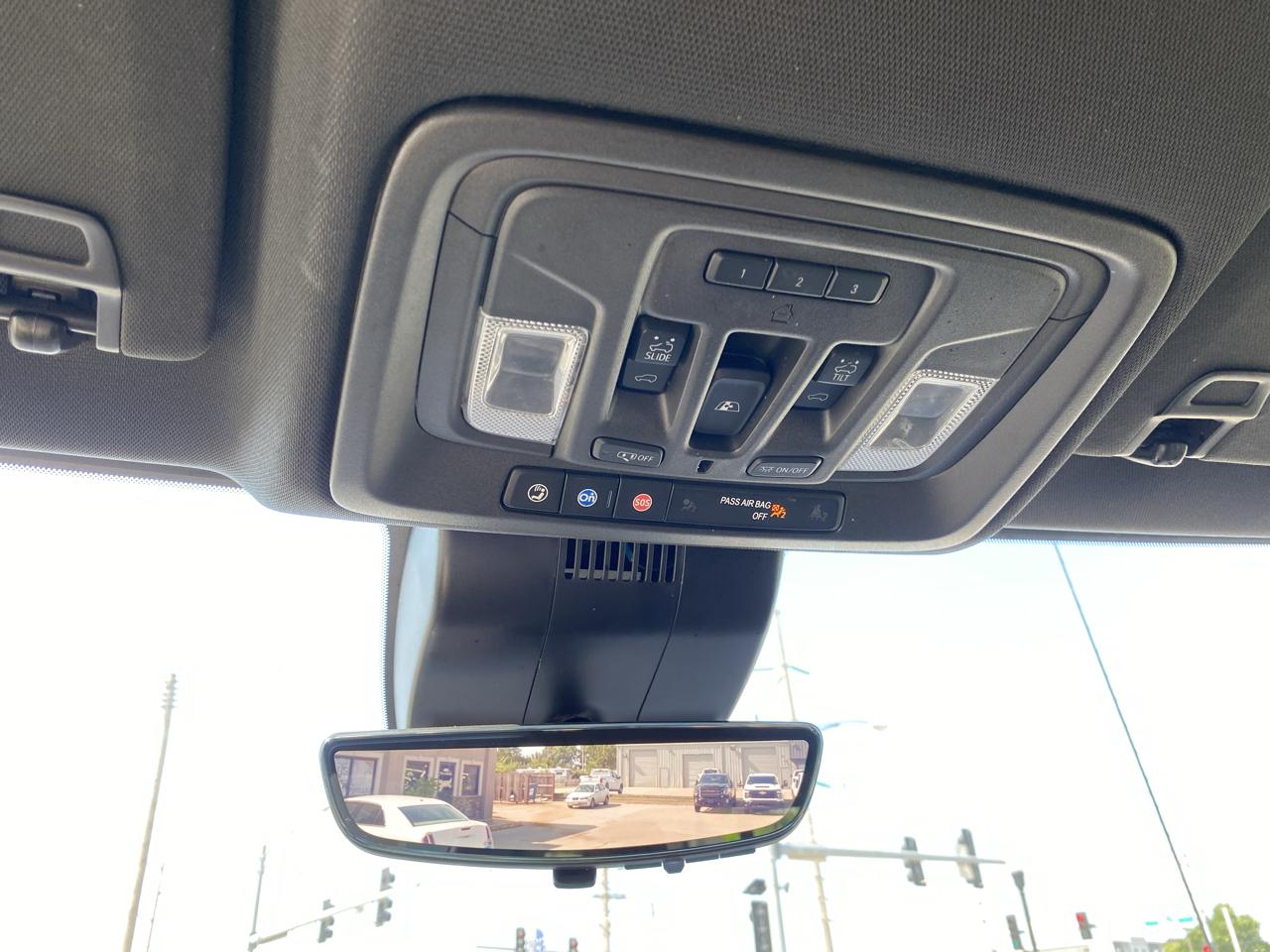GMC Sierra 1500 AT4 Crew Cab 4WD 2023