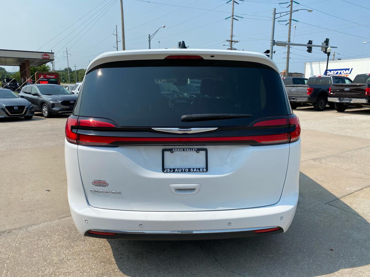 Chrysler Pacifica Touring L FWD 2023