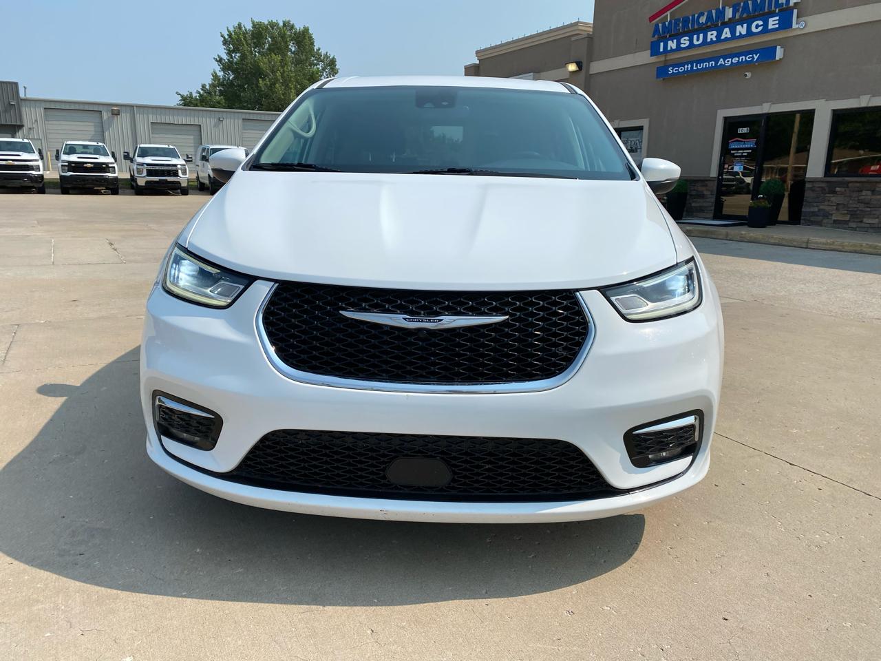 Chrysler Pacifica Touring L FWD 2023