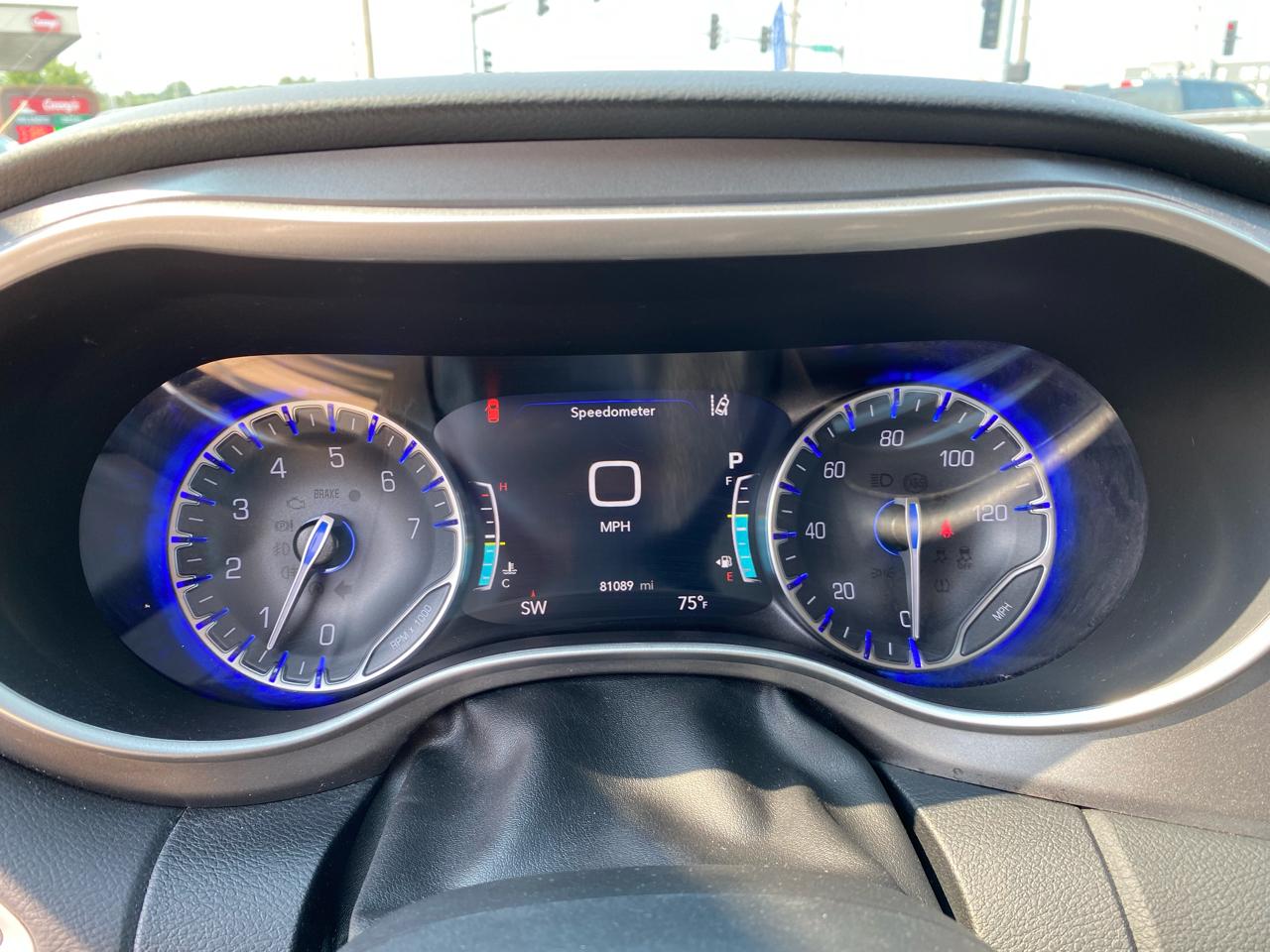 Chrysler Pacifica Touring L FWD 2023