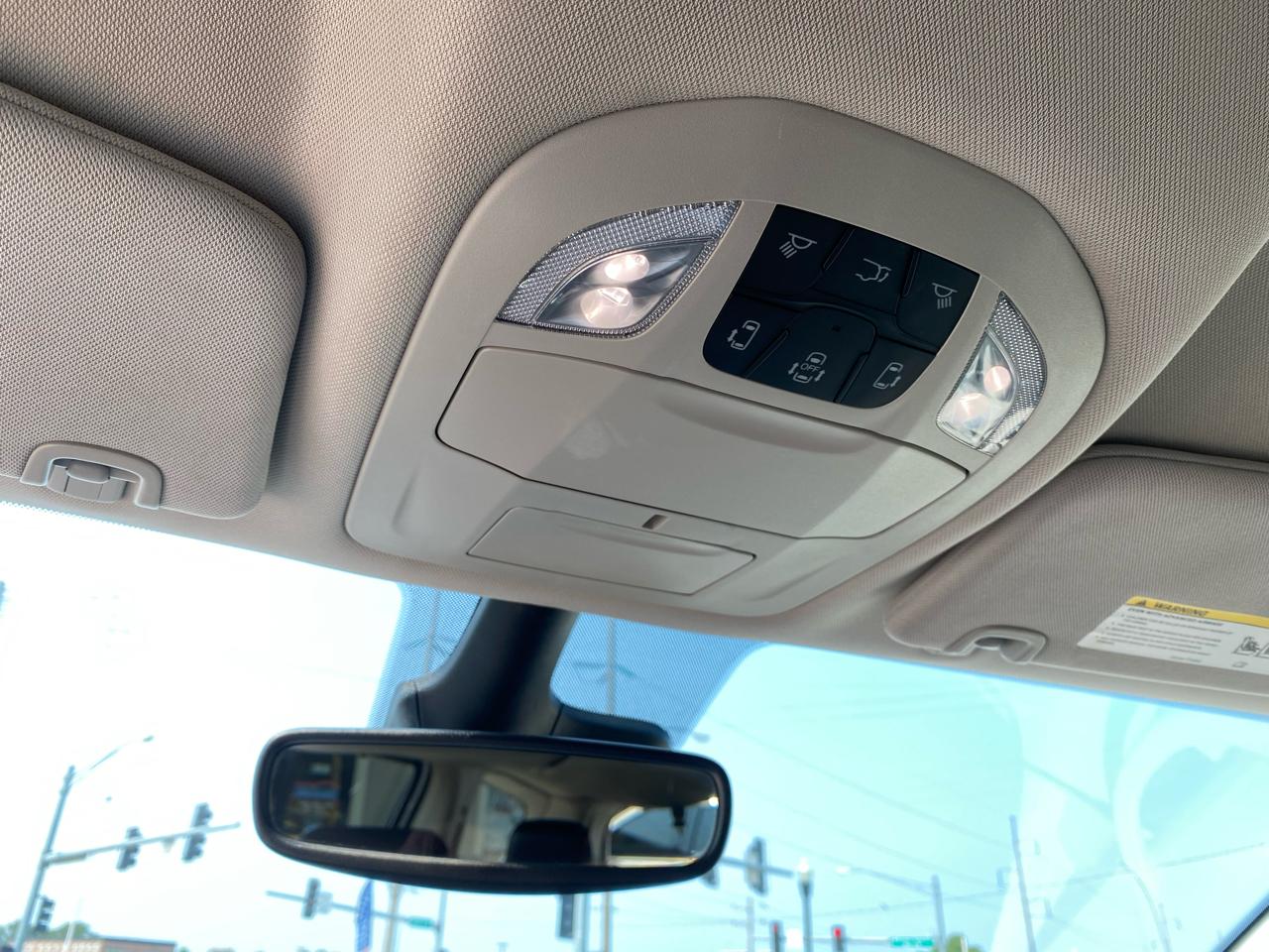Chrysler Pacifica Touring L FWD 2023