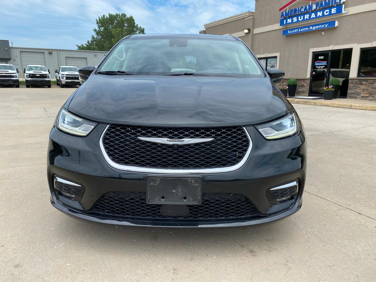 Chrysler Pacifica Touring L FWD 2023