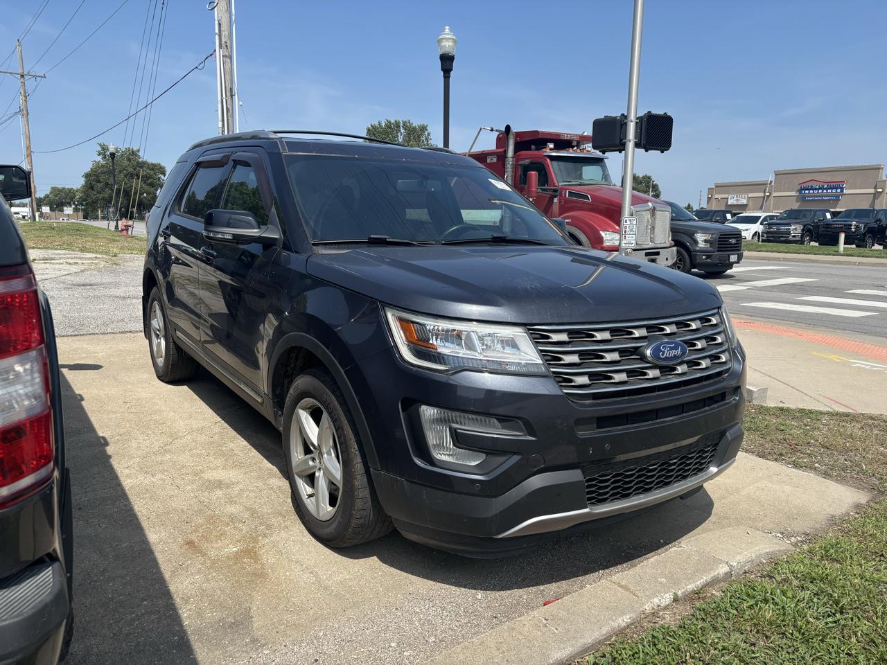 Ford Explorer XLT 4WD 2017