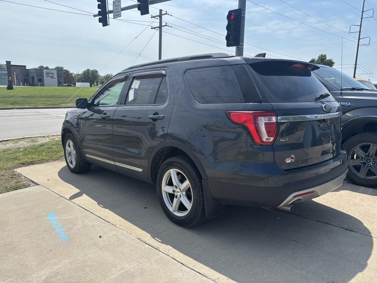 Ford Explorer XLT 4WD 2017