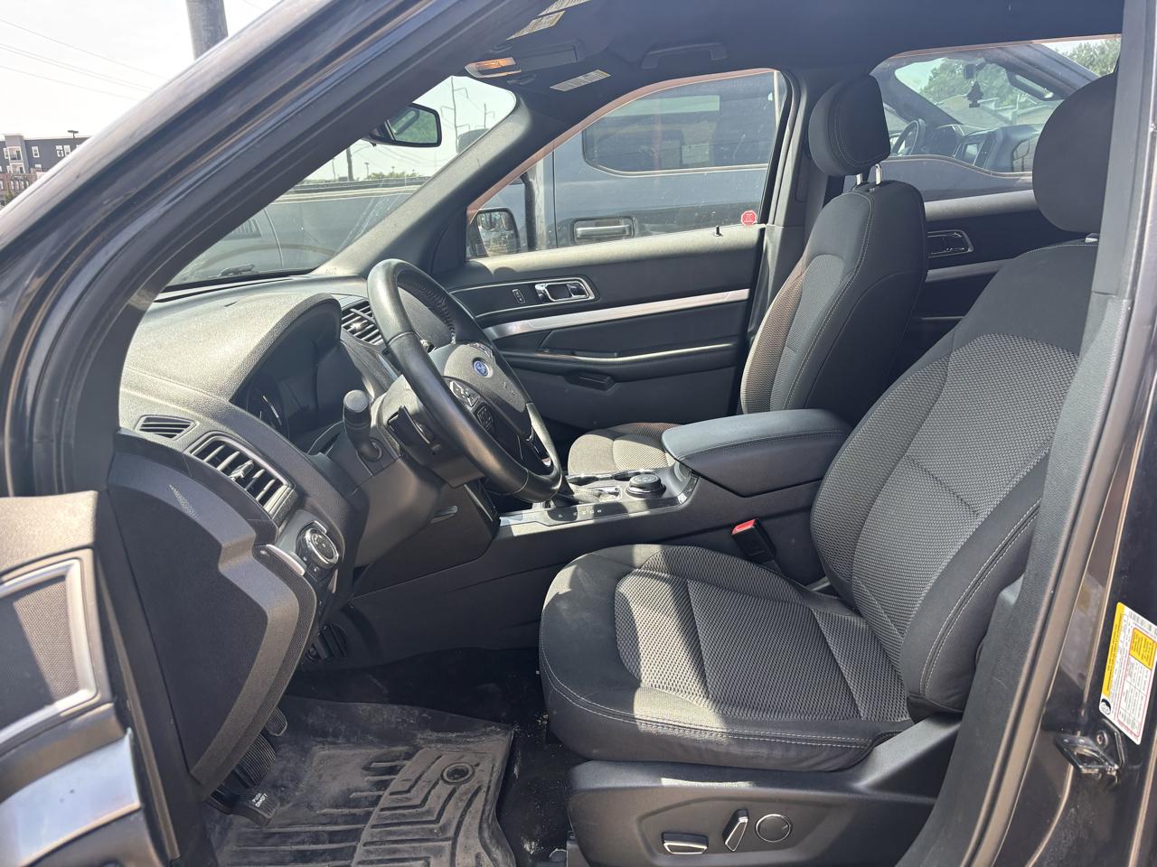 Ford Explorer XLT 4WD 2017