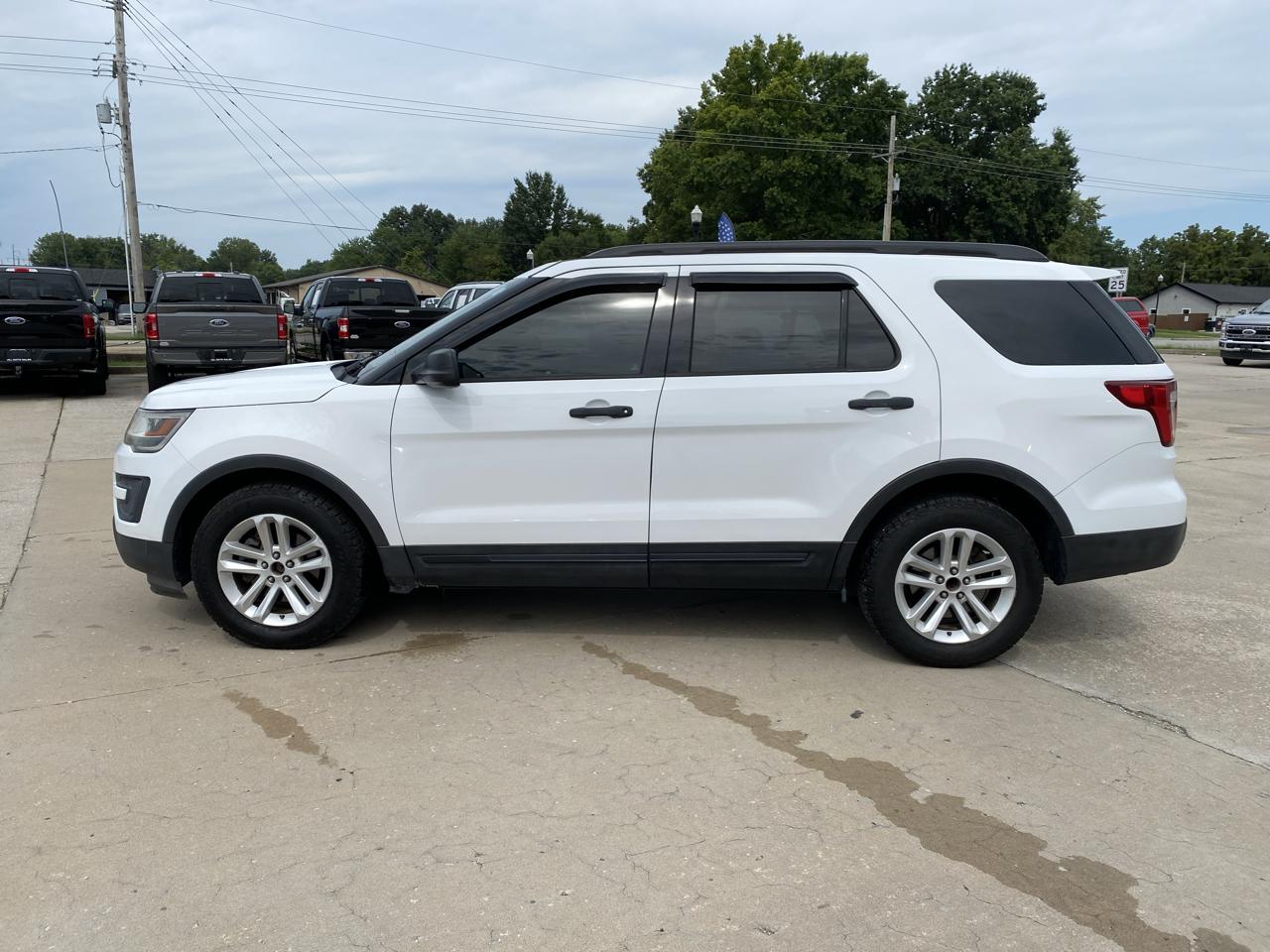 Ford Explorer Base FWD 2017