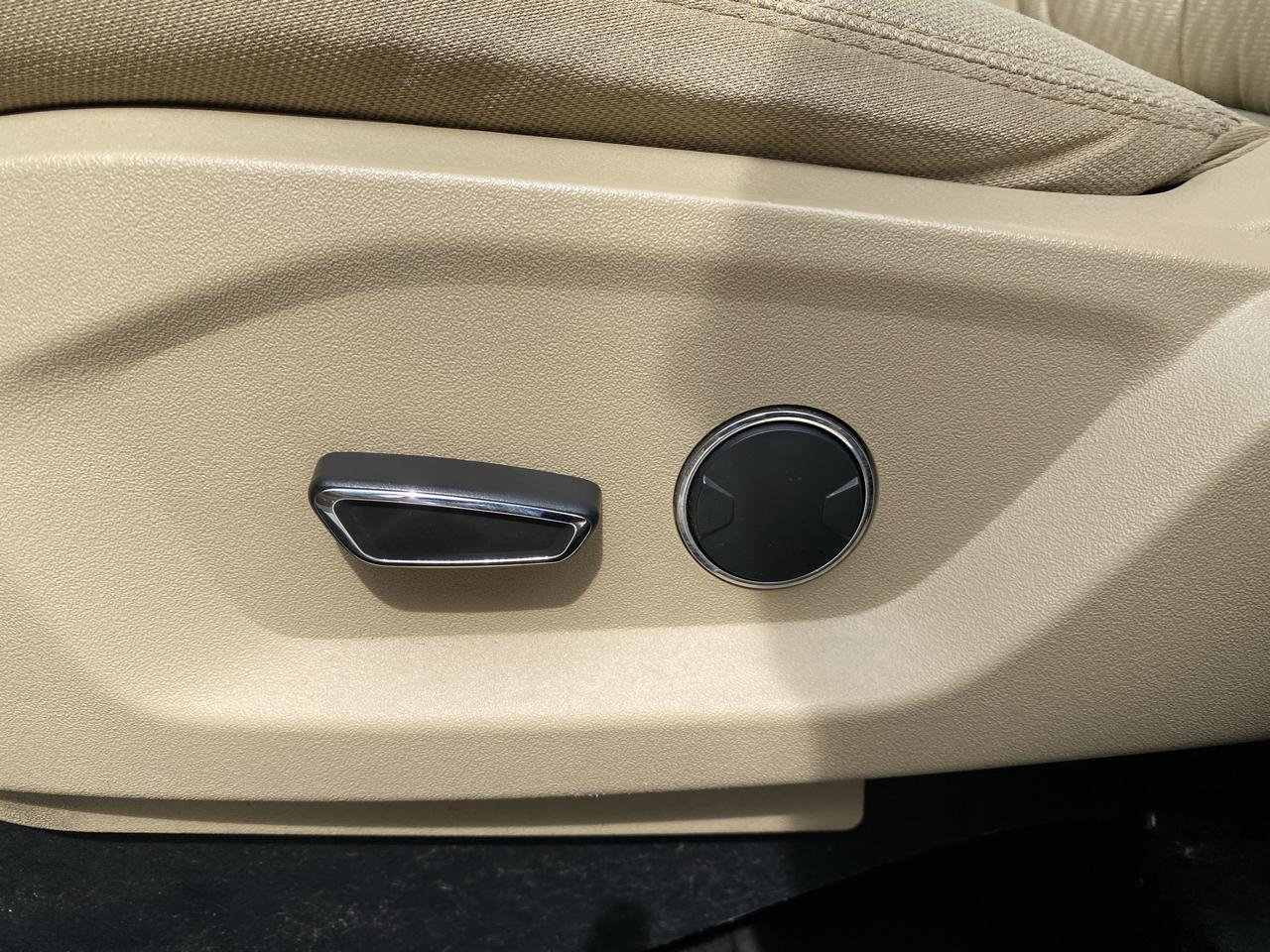 Ford Explorer Base FWD 2017