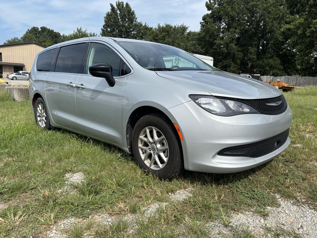 Chrysler Voyager LX FWD 2024