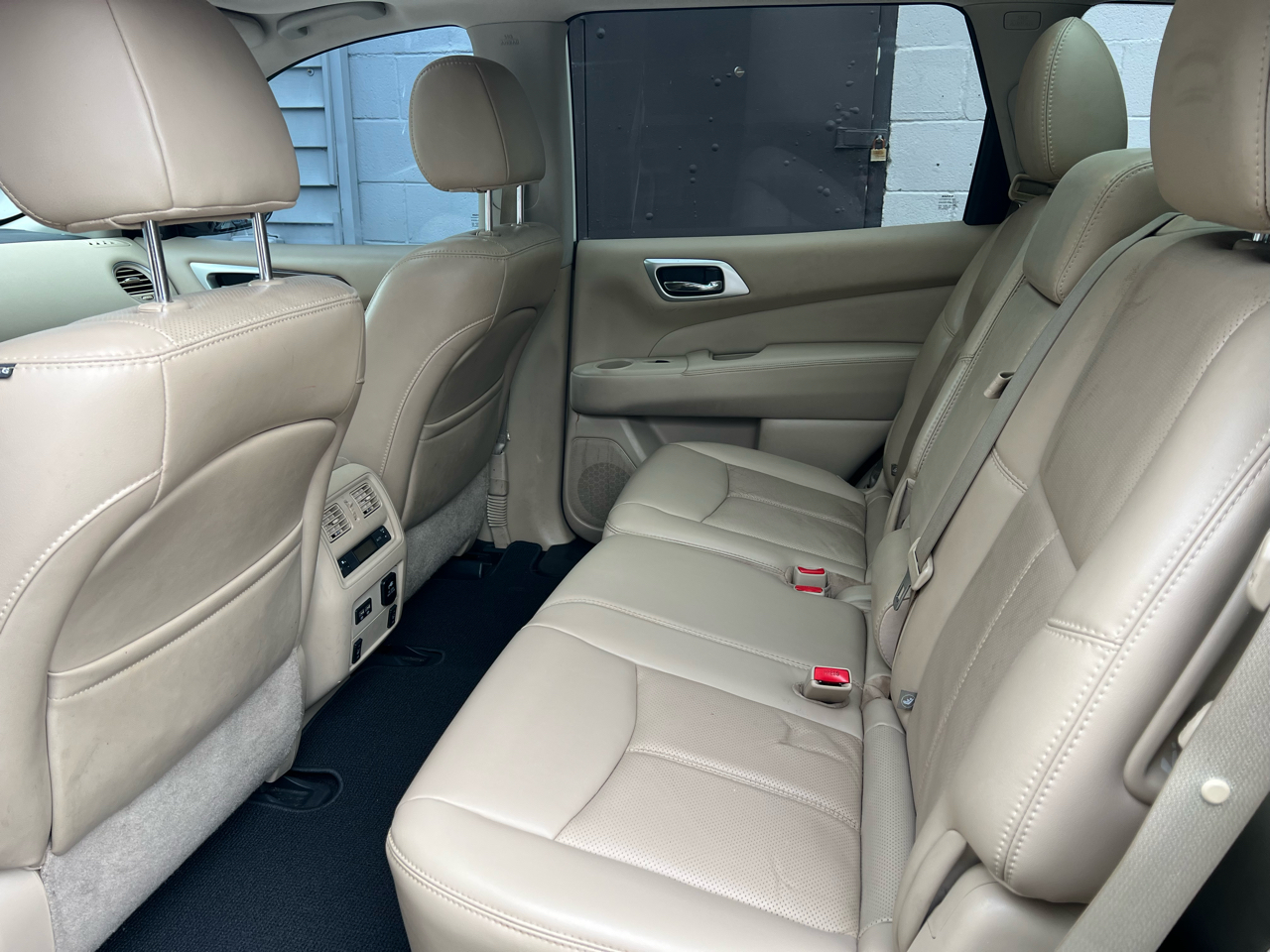 Nissan Pathfinder Platinum 2WD 2017