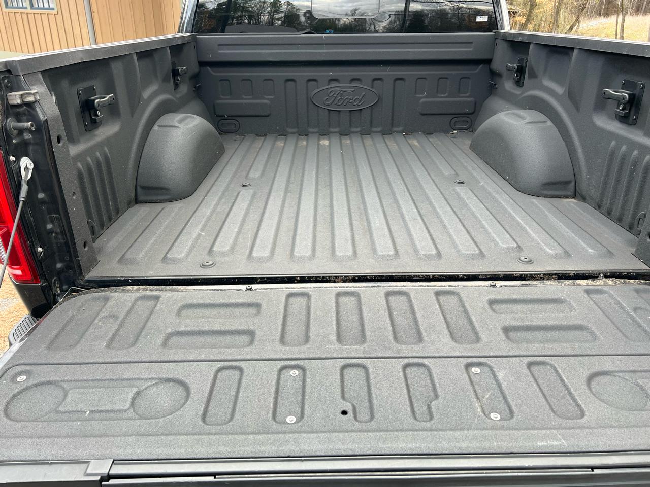 Ford F-150 Lariat SuperCrew 4WD 2015