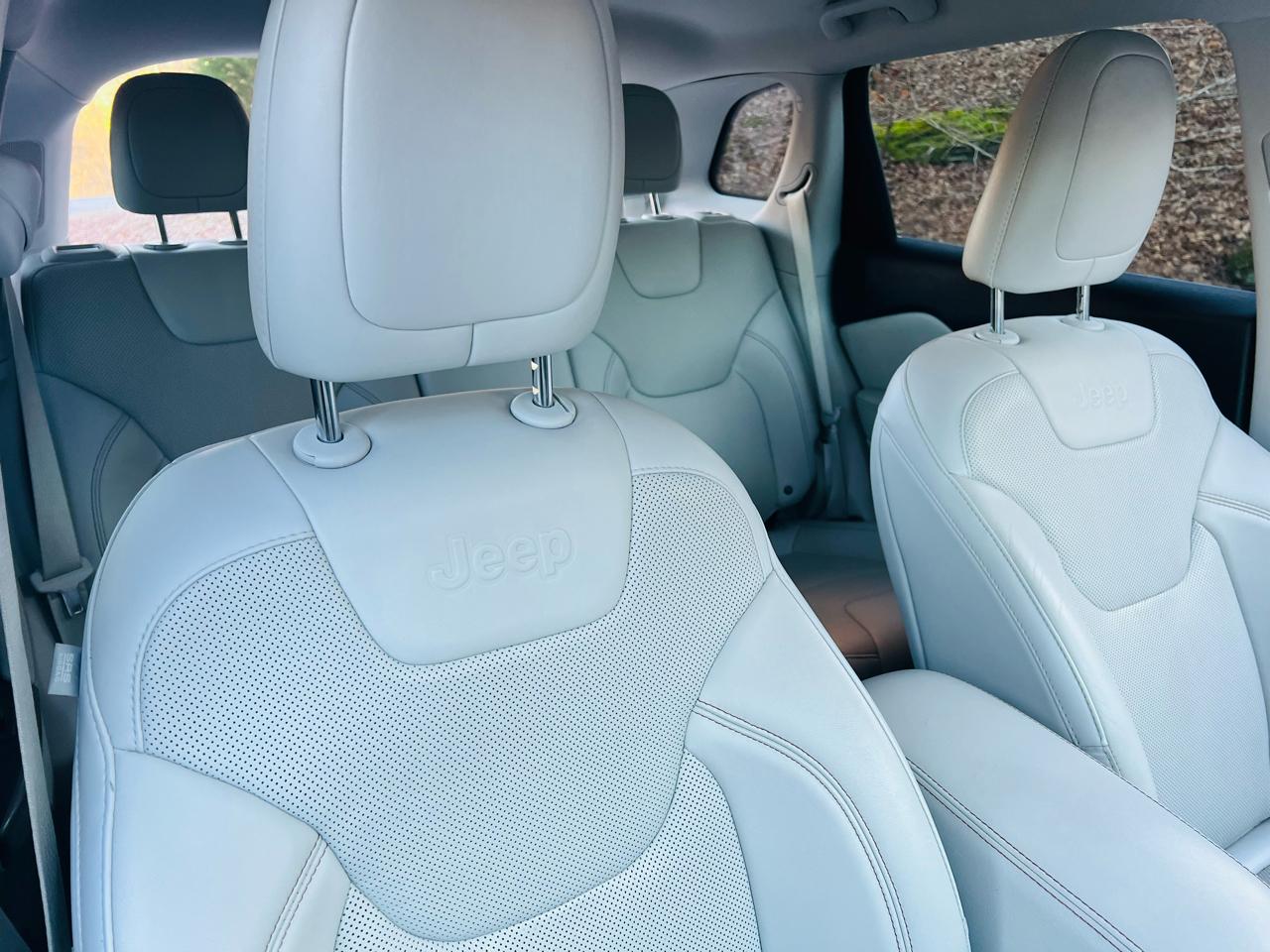 Jeep Cherokee Limited FWD 2019