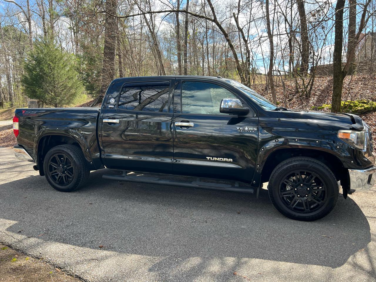 Toyota Tundra SR5 4.6L V8 CrewMax 2WD 2019