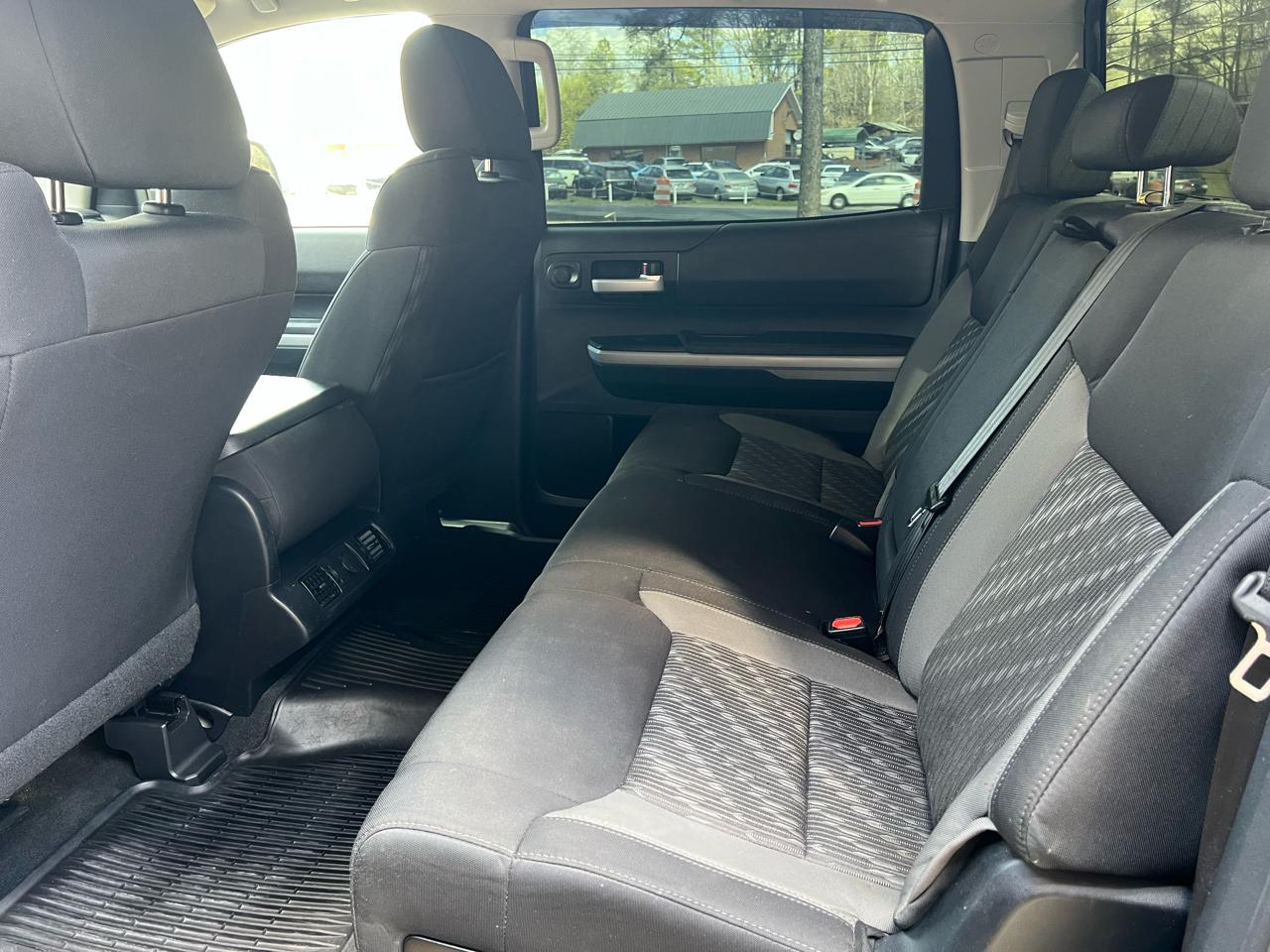 Toyota Tundra SR5 4.6L V8 CrewMax 2WD 2019