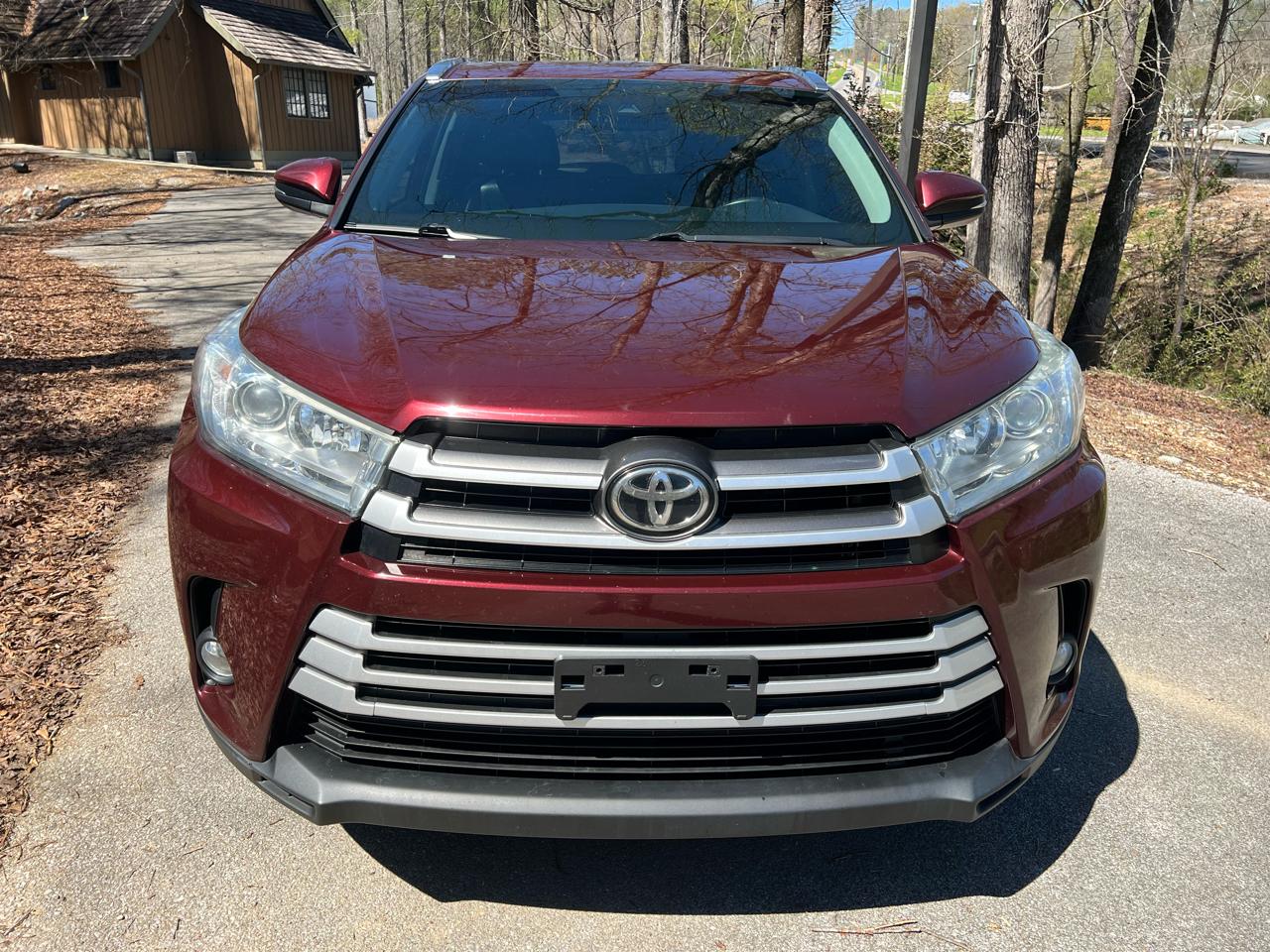 Toyota Highlander XLE AWD V6 2019