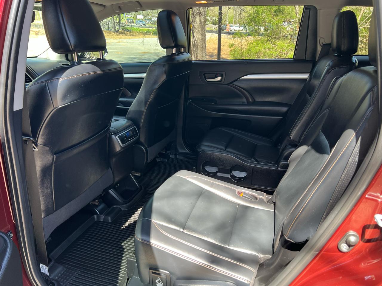 Toyota Highlander XLE AWD V6 2019