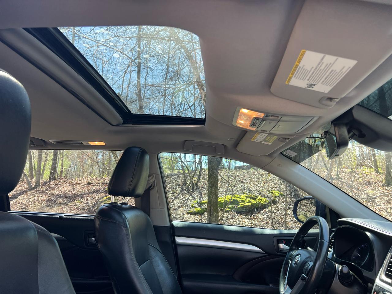 Toyota Highlander XLE AWD V6 2019