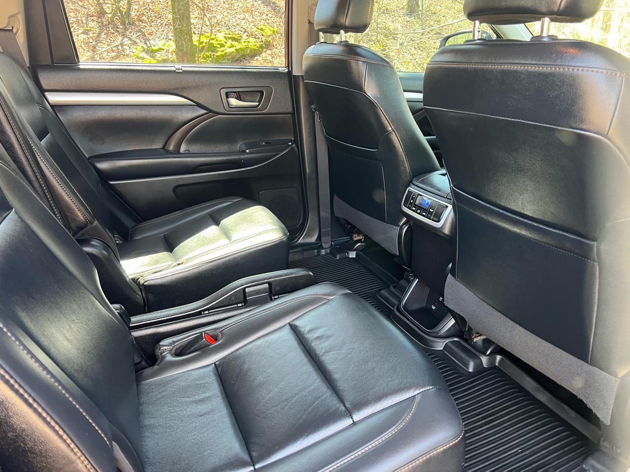 Toyota Highlander XLE AWD V6 2019