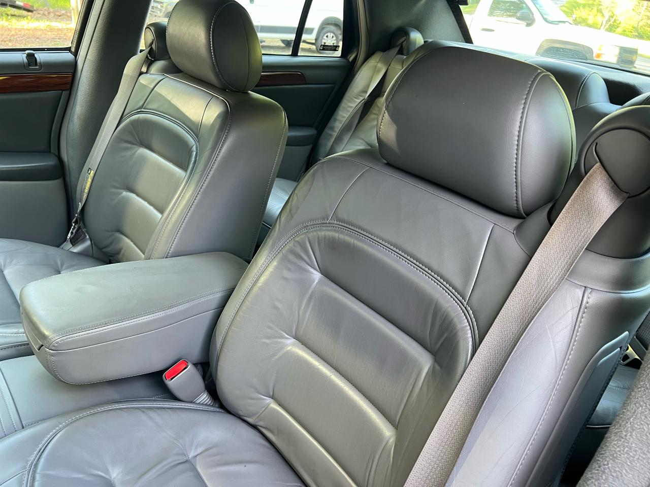 Cadillac DeVille Sedan 2002