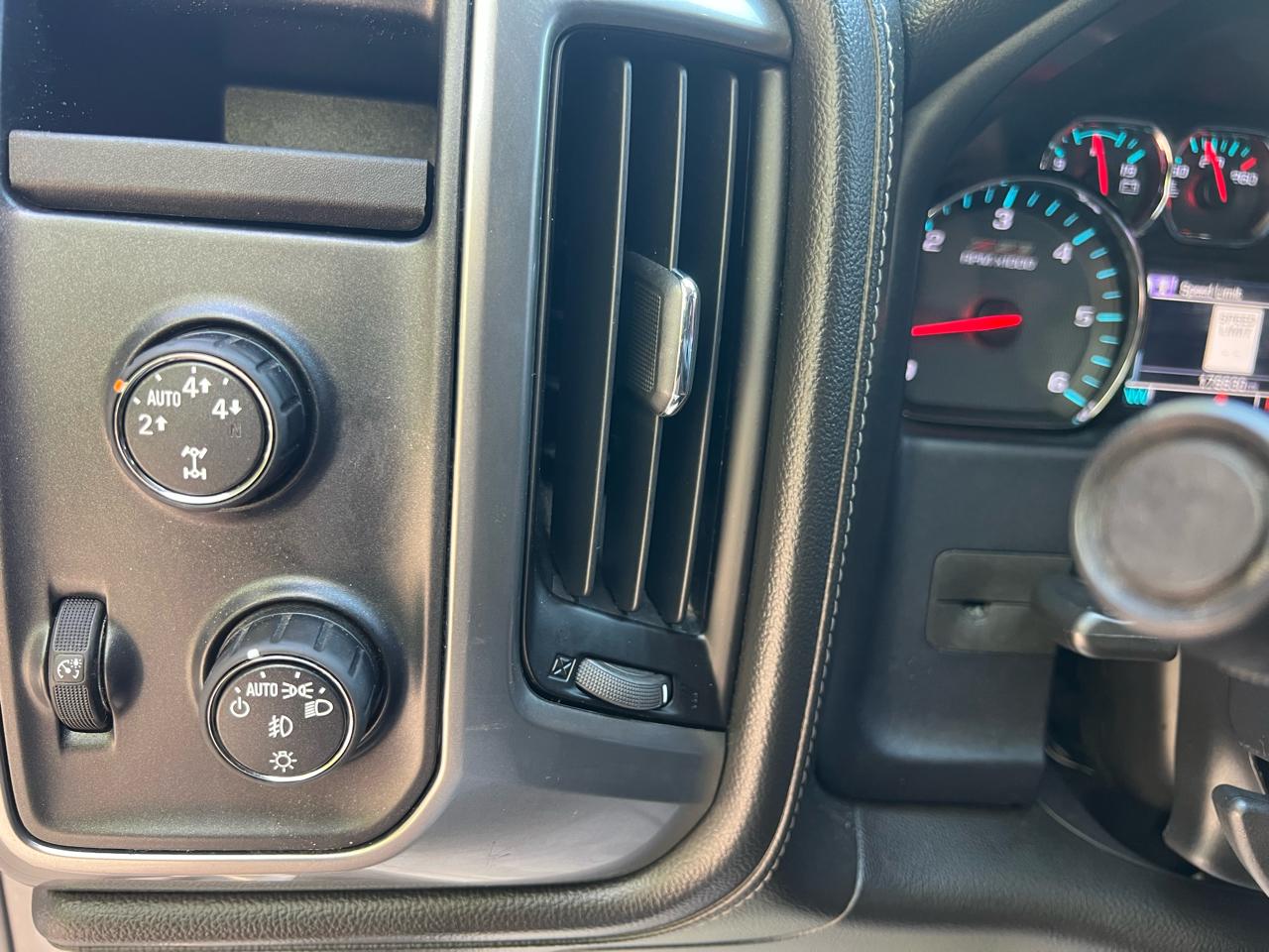 Chevrolet Silverado 1500 LTZ Crew Cab 4WD 2015