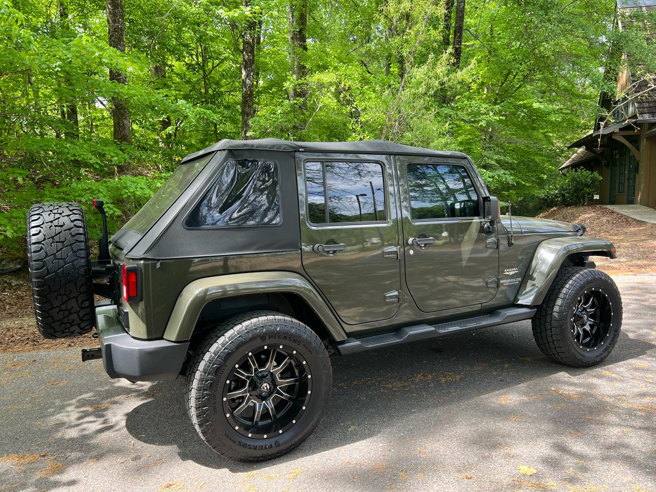 Jeep Wrangler Unlimited Sahara 4WD 2015