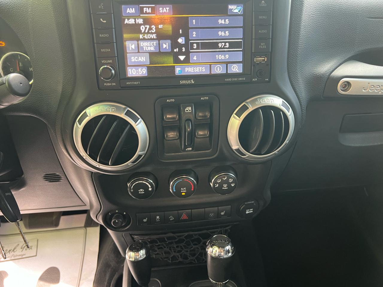 Jeep Wrangler Unlimited Sahara 4WD 2015