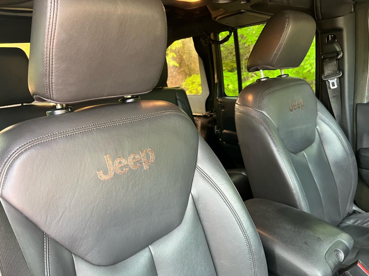 Jeep Wrangler Unlimited Sahara 4WD 2015