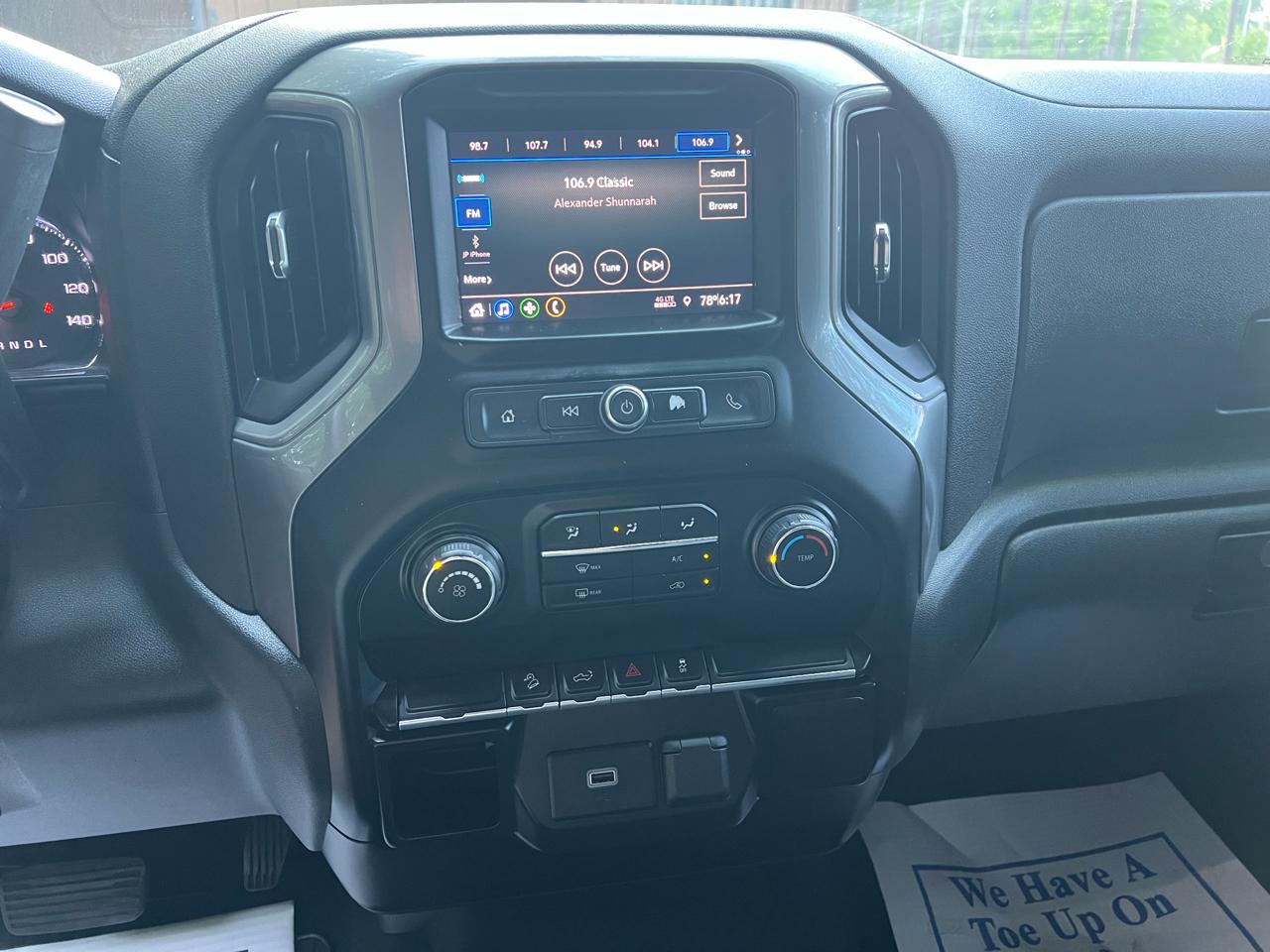 Chevrolet Silverado 1500 Trail Boss Custom Crew Cab 4WD 2020