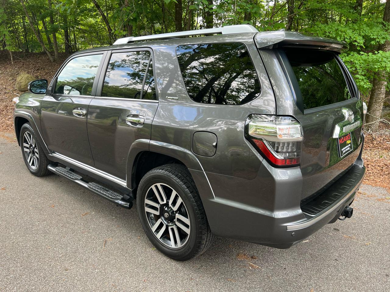 Toyota 4Runner Limited 4WD V6 2017