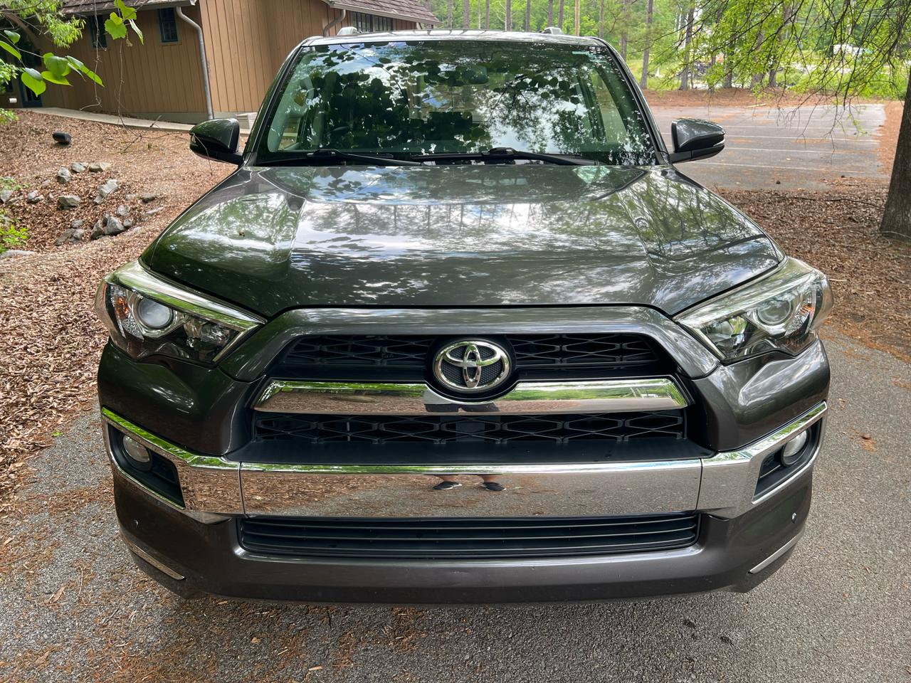 Toyota 4Runner Limited 4WD V6 2017