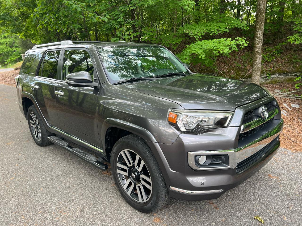 Toyota 4Runner Limited 4WD V6 2017
