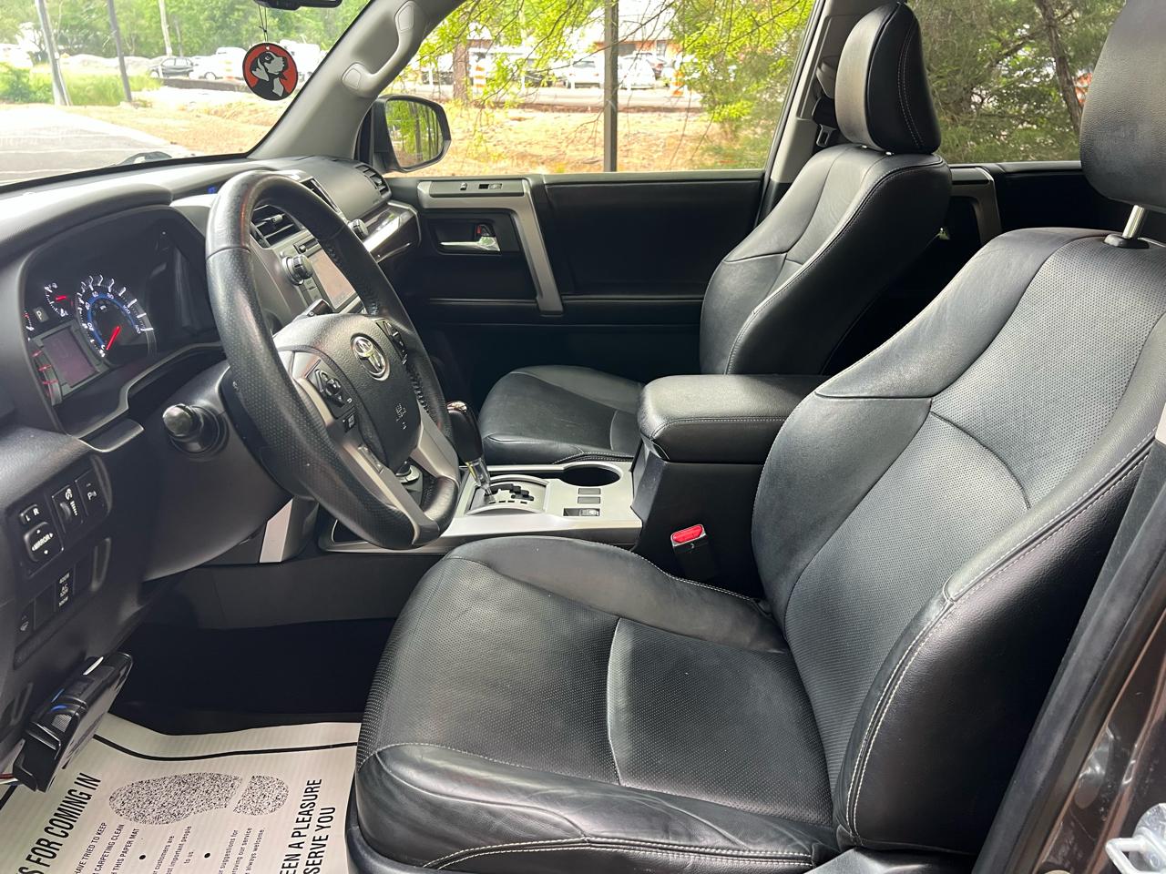 Toyota 4Runner Limited 4WD V6 2017