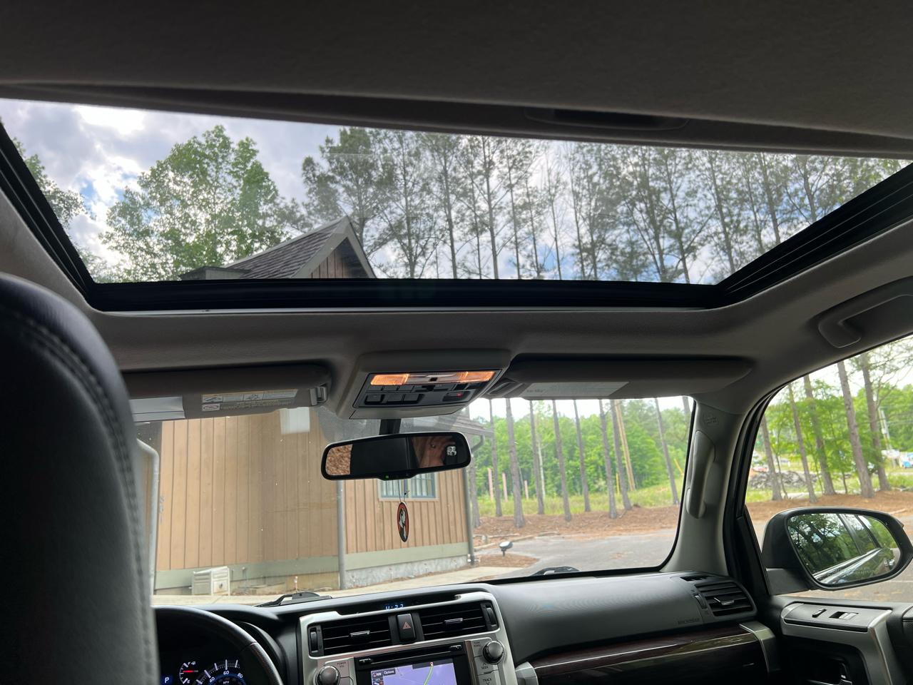 Toyota 4Runner Limited 4WD V6 2017