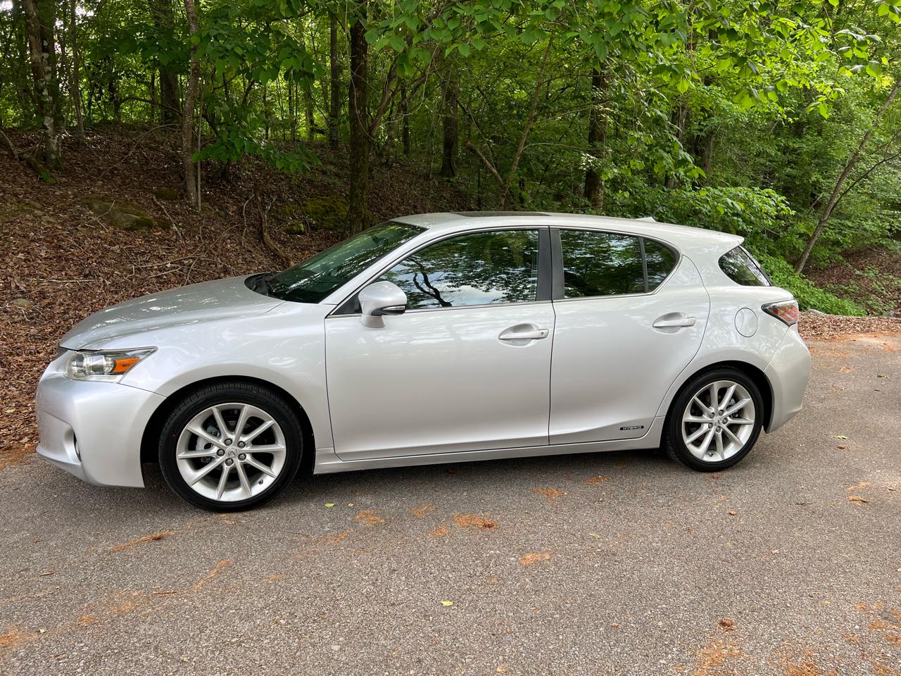 Lexus CT 200h Hybrid 4D Premium Sedan 2012