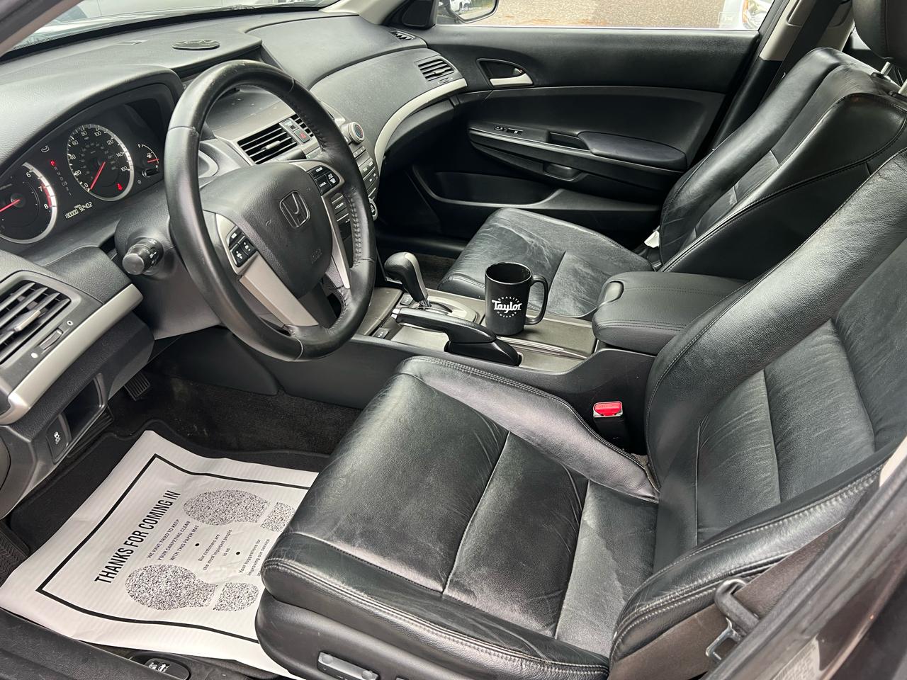 Honda Accord SE Sedan AT 2011