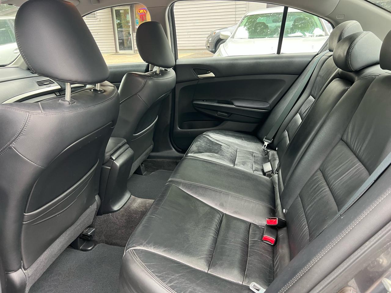 Honda Accord SE Sedan AT 2011