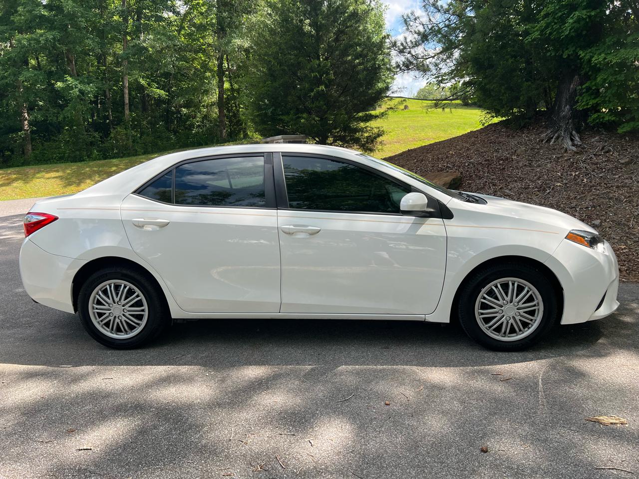 Toyota Corolla LE 4D Sedan 2016