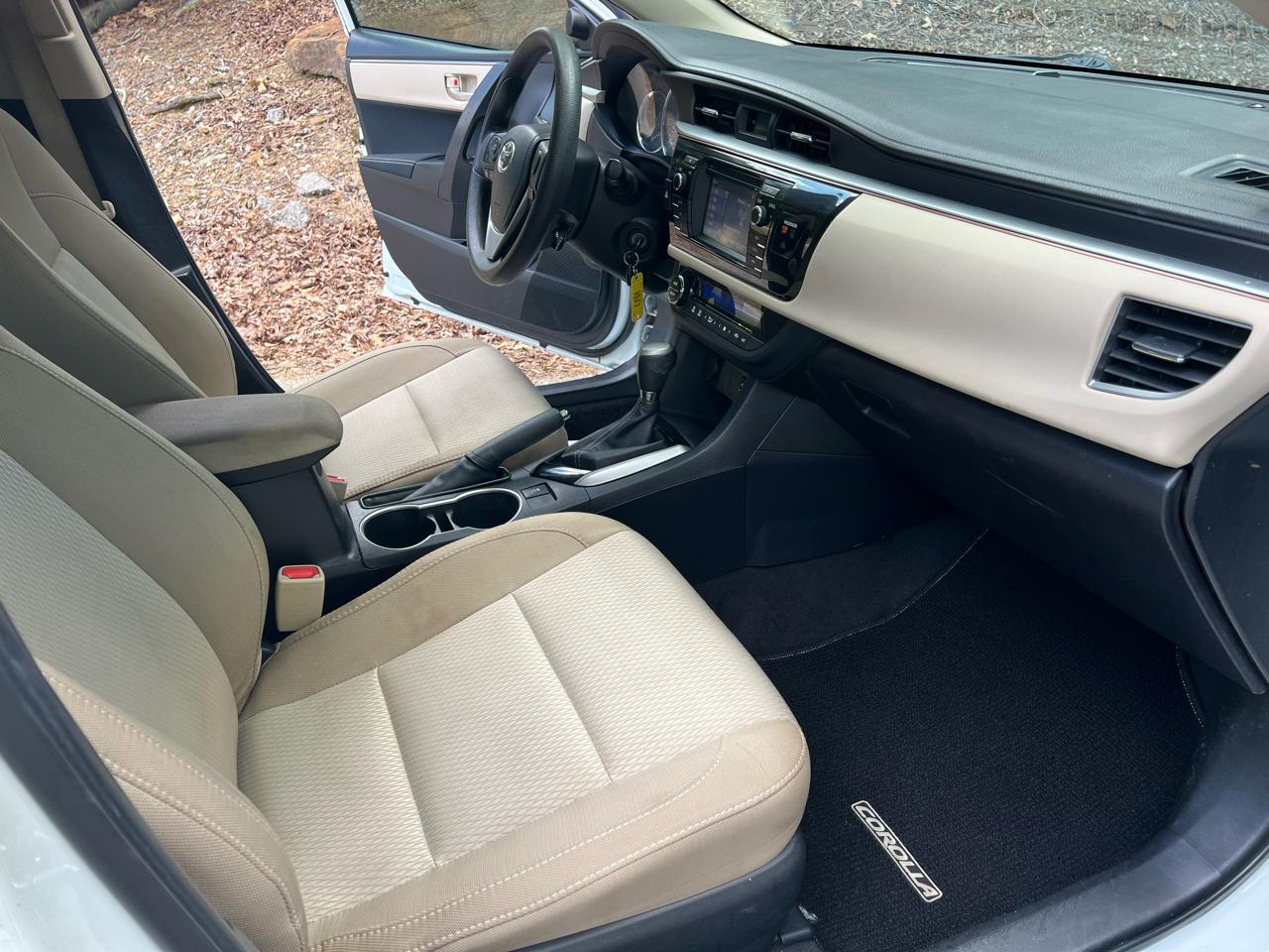 Toyota Corolla LE 4D Sedan 2016