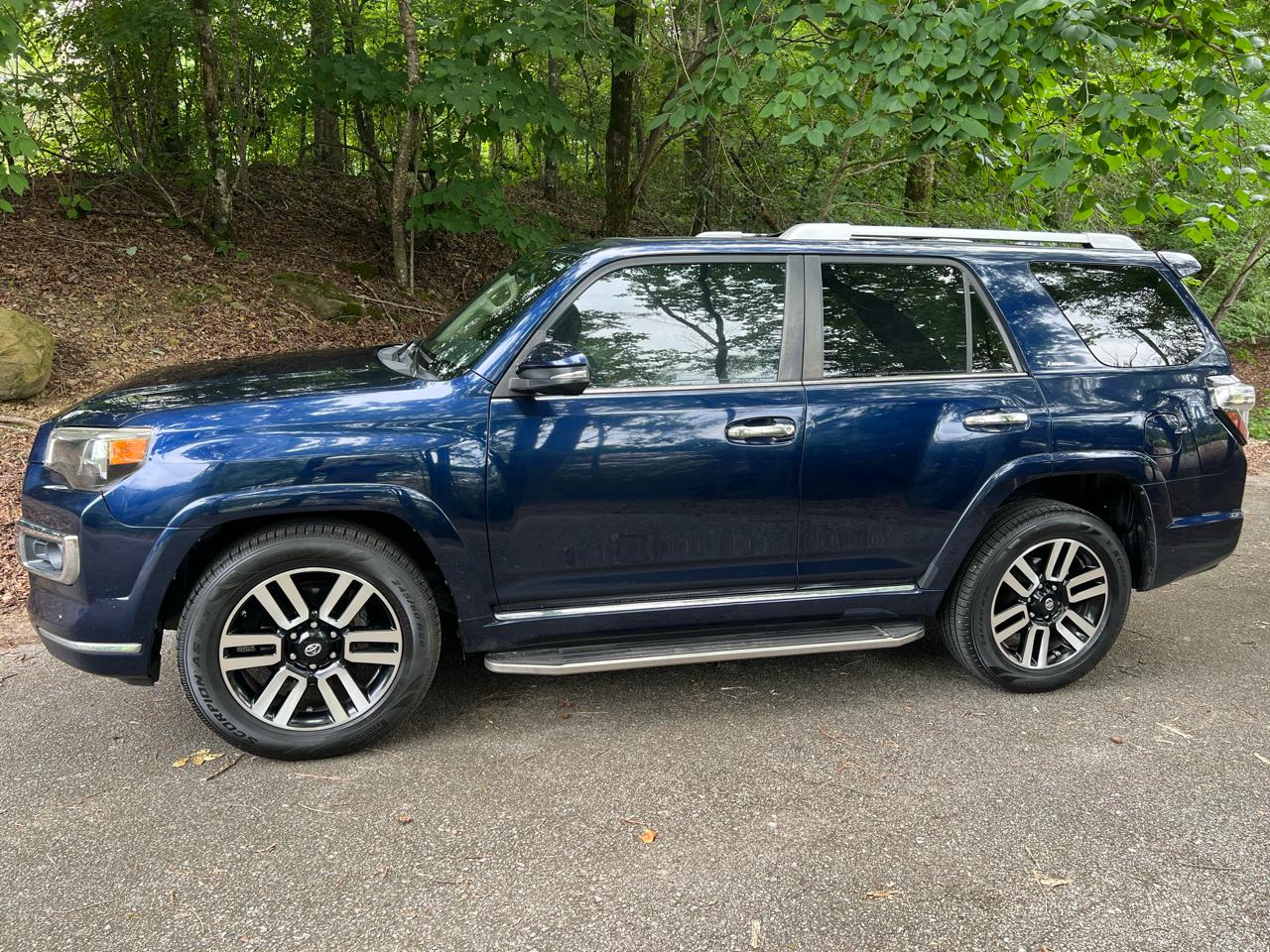 Toyota 4Runner Limited 2WD V6 2016