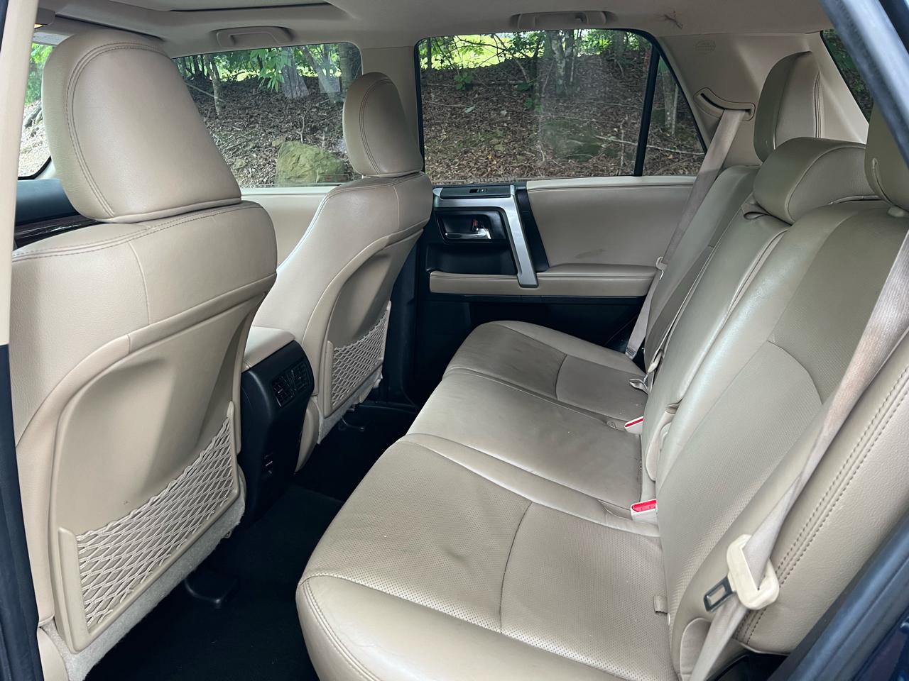 Toyota 4Runner Limited 2WD V6 2016