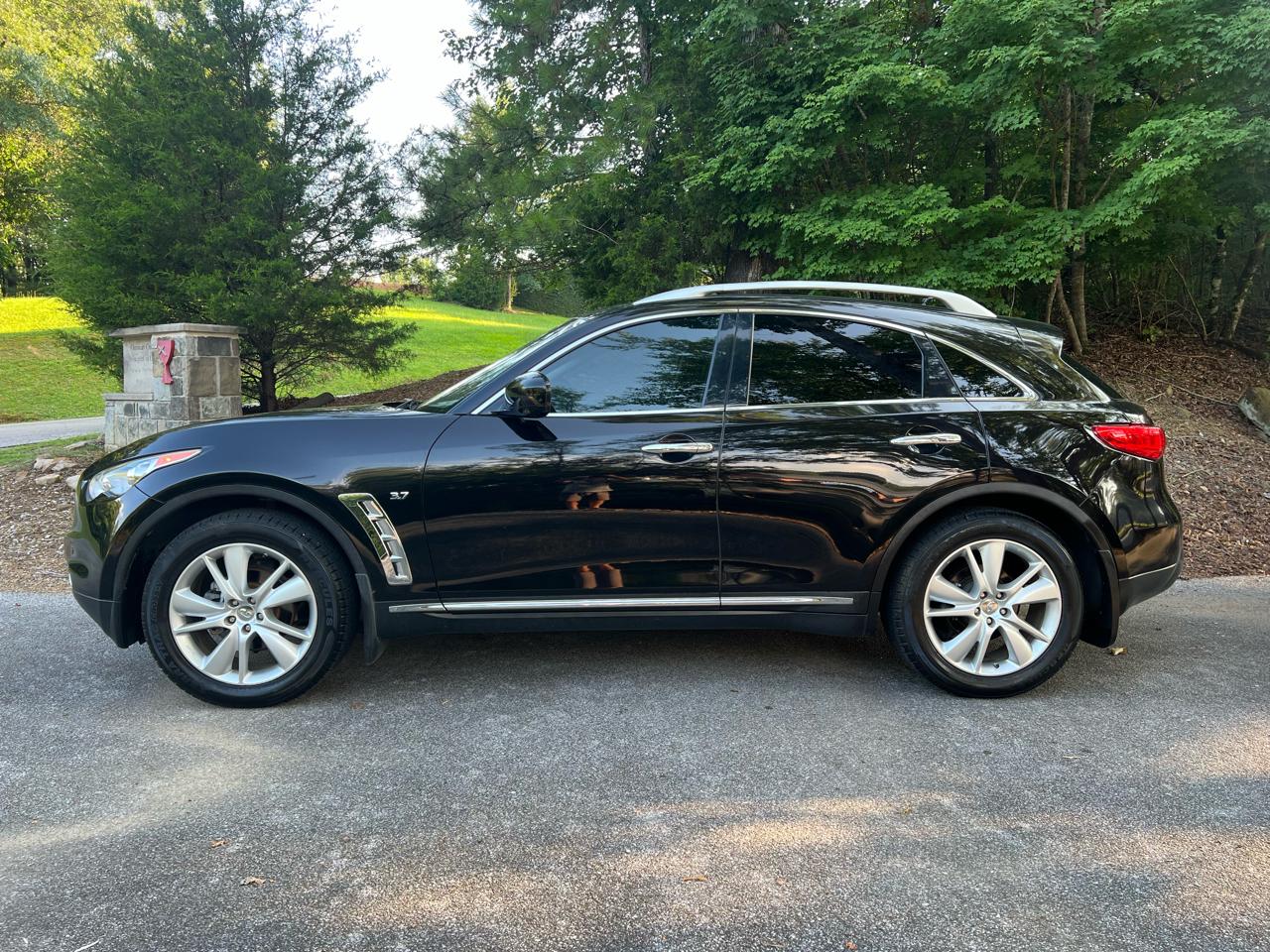 Infiniti QX70 Base 2015